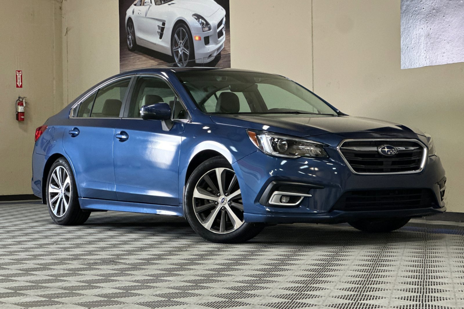 Used 2019 Subaru Legacy 3.6R Limited w/ Popular Package #2A image 2