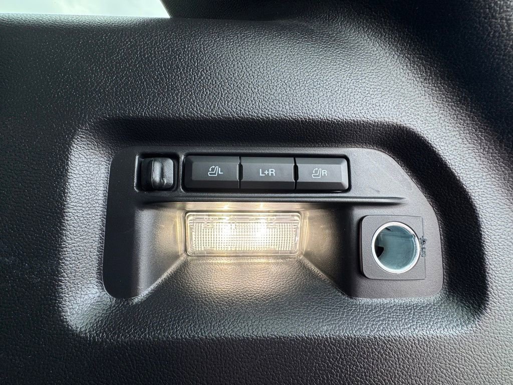 Used 2024 Ford Explorer Platinum w/ Technology Package image 36