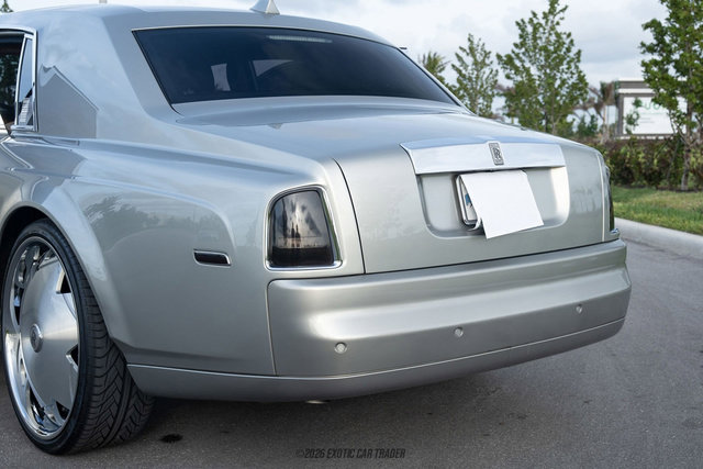 Used 2005 Rolls-Royce Phantom Sedan RWD image 80