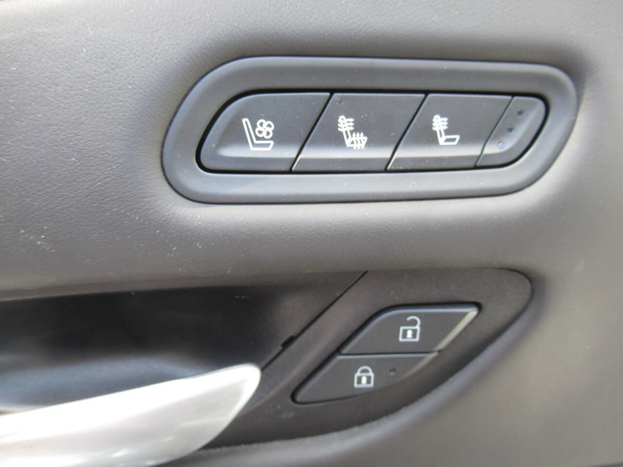 Used 2024 Cadillac Escalade Sport Platinum w/ LPO, Floor Liner Package image 33