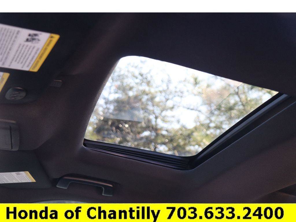 Used 2017 Ford Explorer Platinum image 20