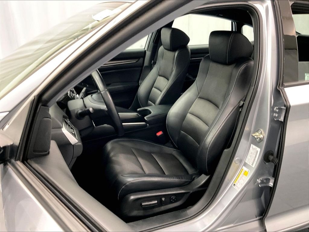 Used 2018 Honda Accord Sport image 10