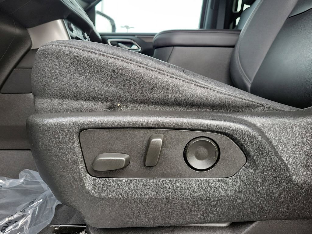 Used 2023 Chevrolet Suburban Z71 image 24