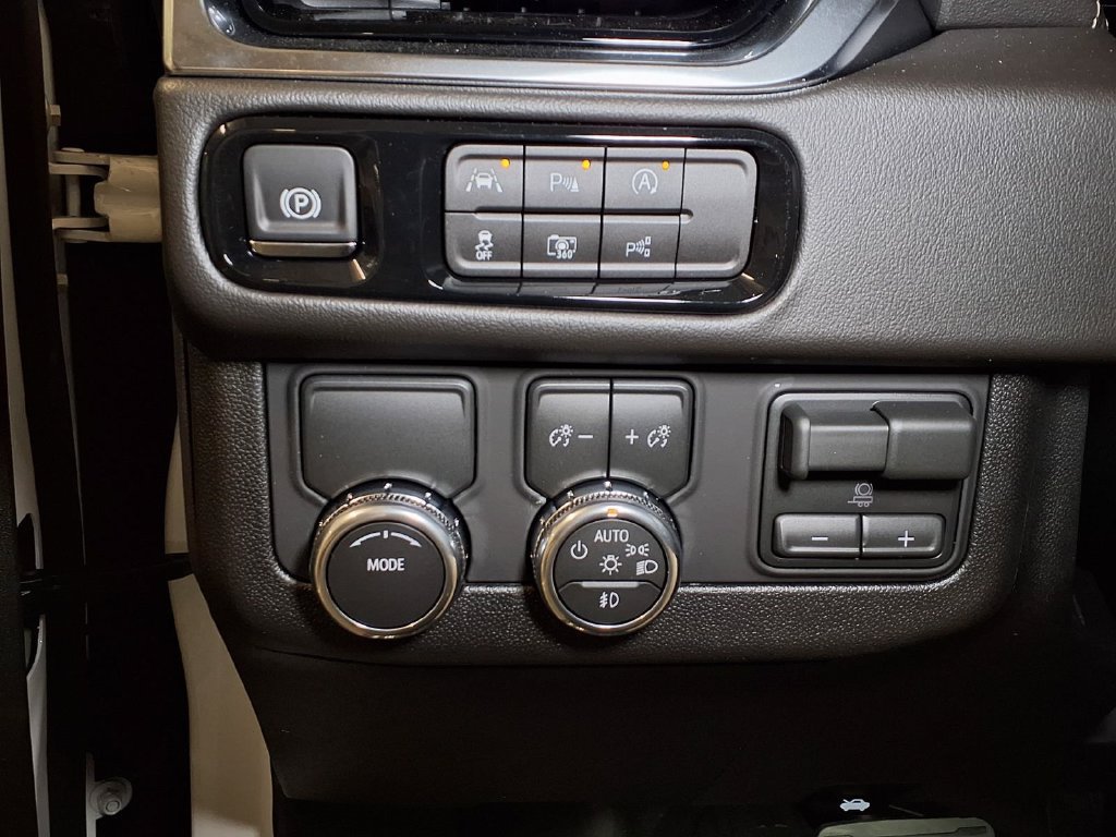 New 2026 GMC Yukon XL Elevation w/ Elevation Premium Package RWD image 16
