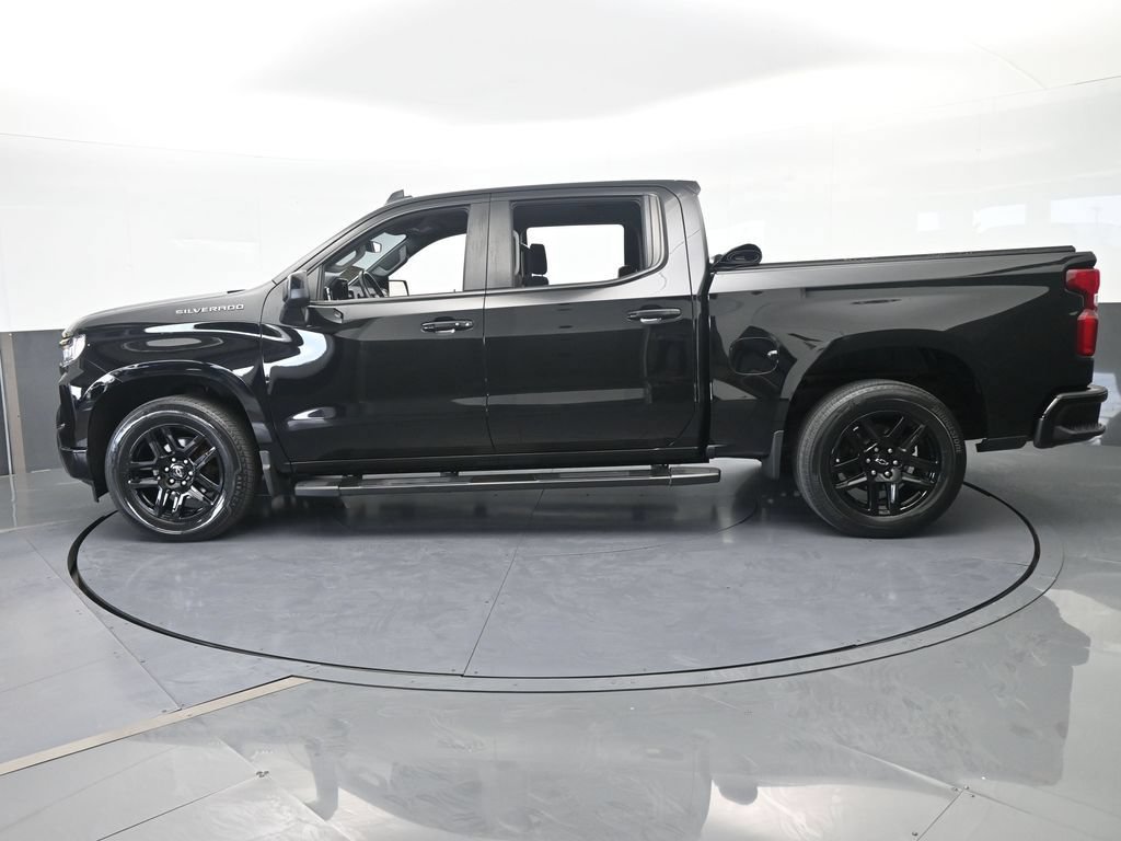 Used 2024 Chevrolet Silverado 1500 RST RWD image 3