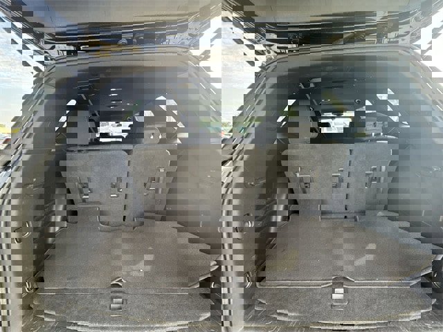 Used 2023 Chevrolet Traverse LT image 23