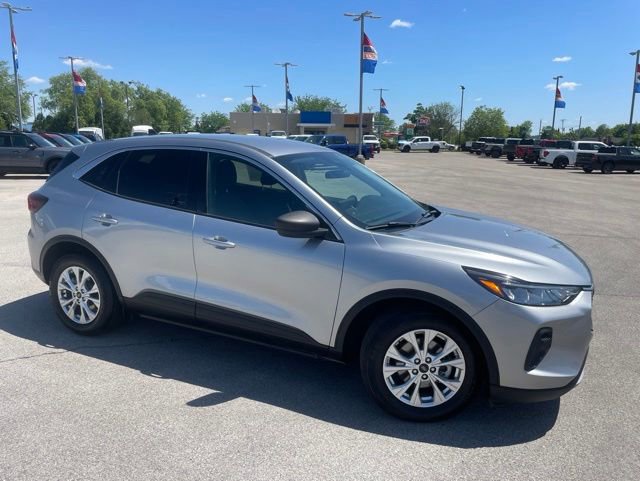 Used 2023 Ford Escape Active w/ Tech Pack #1 FWD image 2