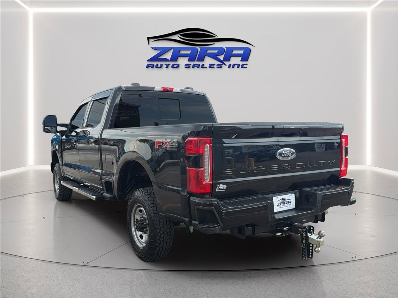 Used 2024 Ford F250 4x4 Crew Cab Super Duty image 5