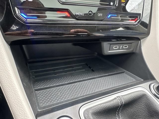New 2025 Volkswagen Jetta SE FWD image 19