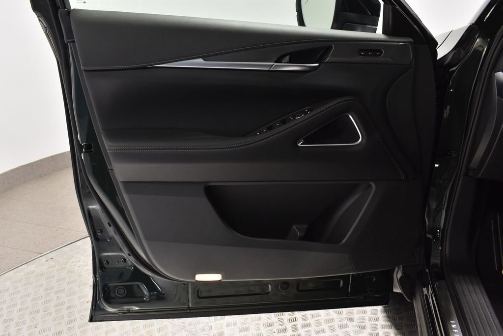 New 2026 INFINITI QX60 Luxe w/ Cargo Package image 9