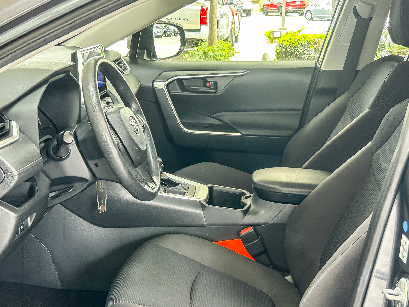 Used 2023 Toyota RAV4 LE FWD image 17