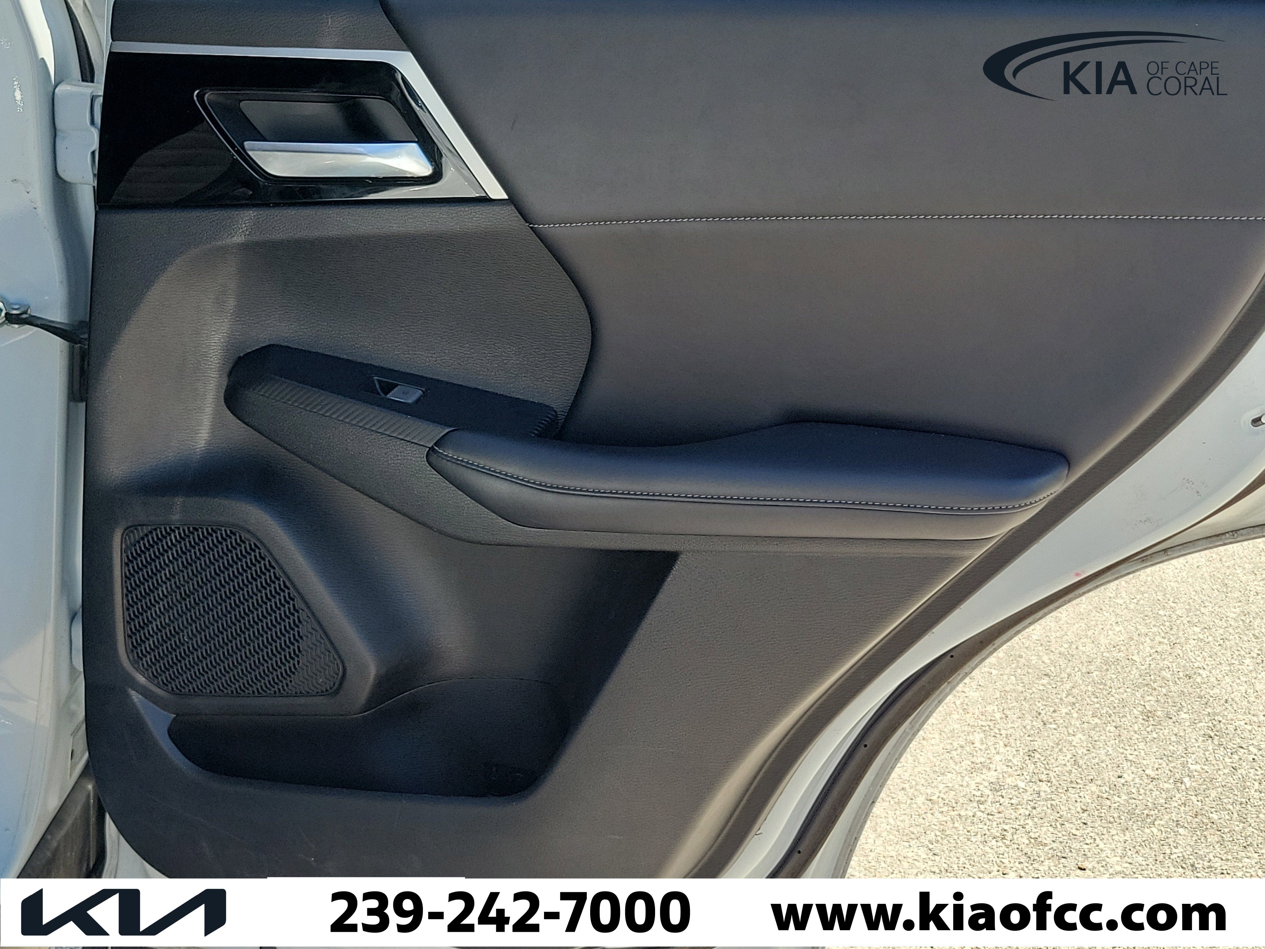 Used 2023 Mitsubishi Outlander SE Black Edition FWD image 28