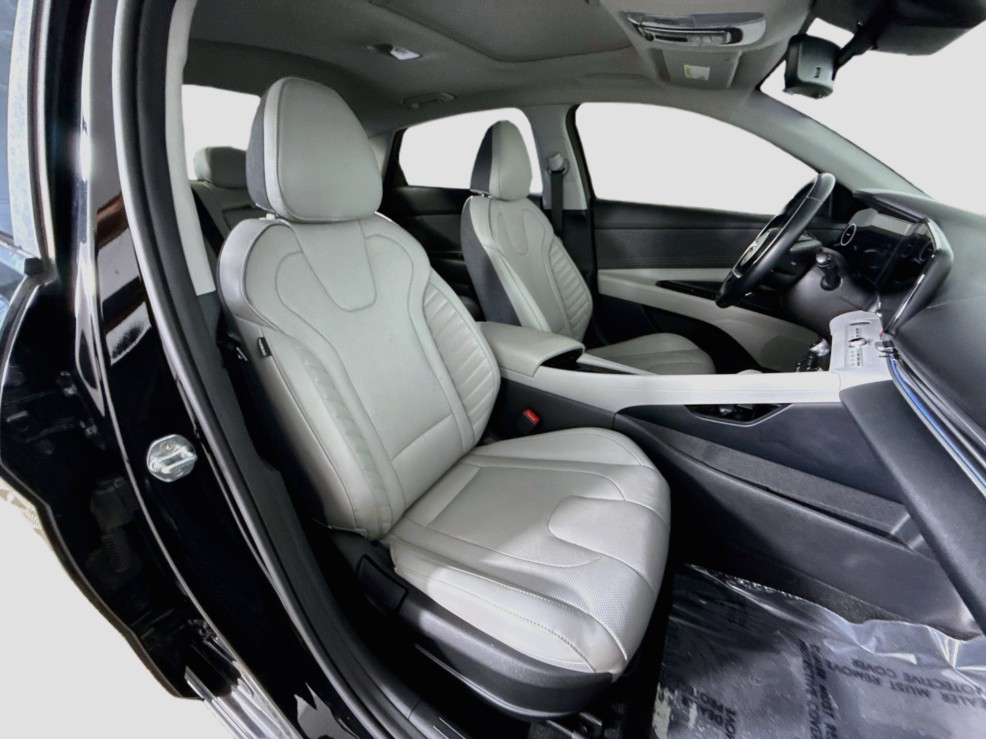 Used 2021 Hyundai Elantra Limited FWD image 29
