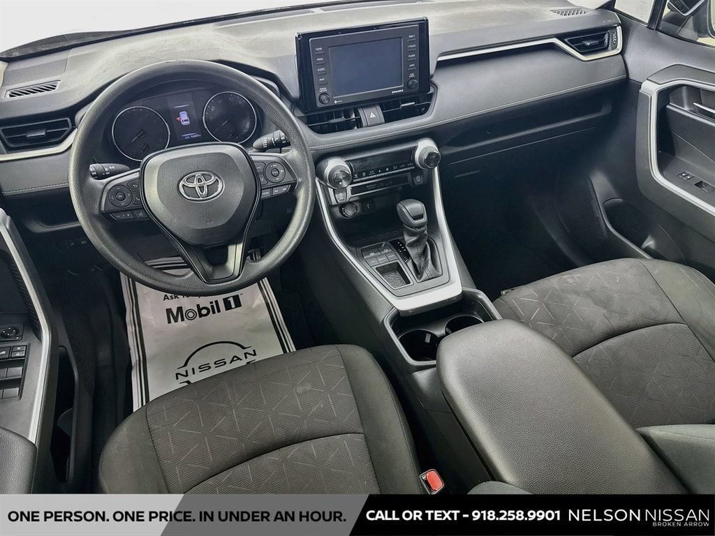 Used 2020 Toyota RAV4 XLE FWD image 21