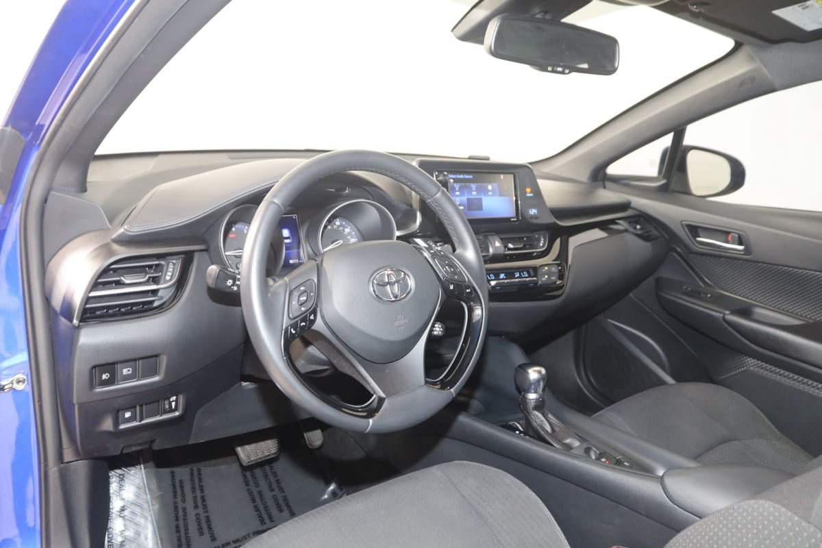 Used 2018 Toyota C-HR XLE FWD image 23