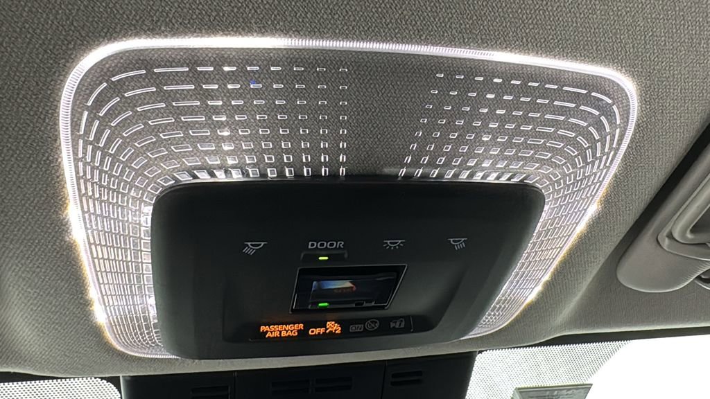 Used 2024 Toyota Prius LE image 29