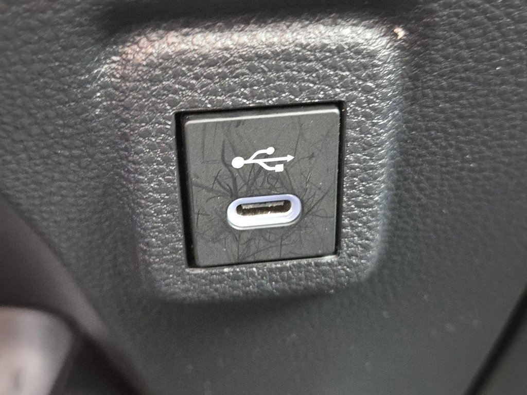 Used 2025 Toyota Corolla SE image 11