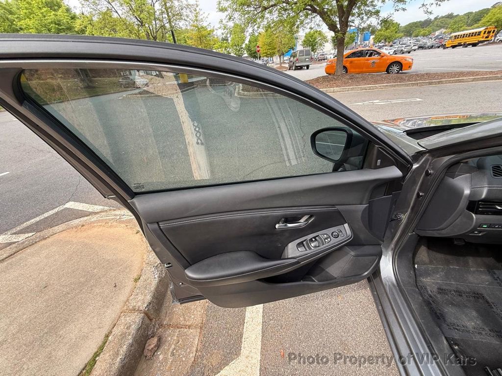 Used 2021 Nissan Sentra SV image 16