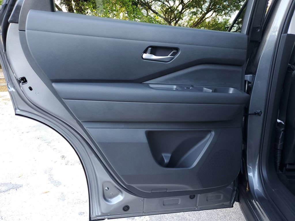 New 2026 Nissan Pathfinder SL image 17