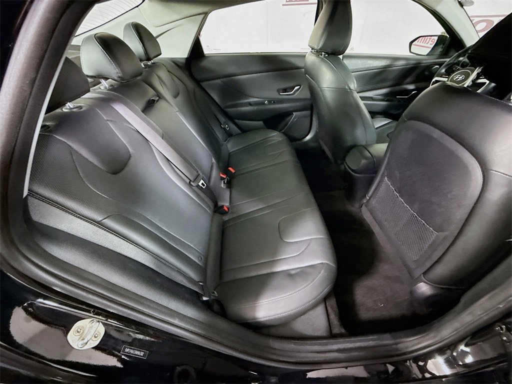 Certified 2022 Hyundai Elantra Limited w/ Cargo Package image 30