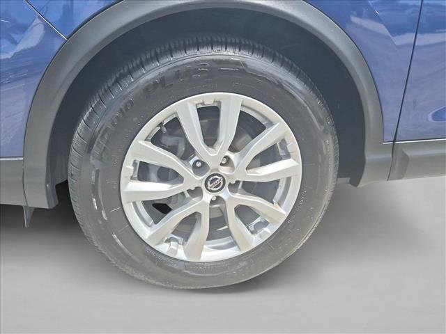 Used 2020 Nissan Rogue Sport SV w/ All-Weather Package FWD image 21