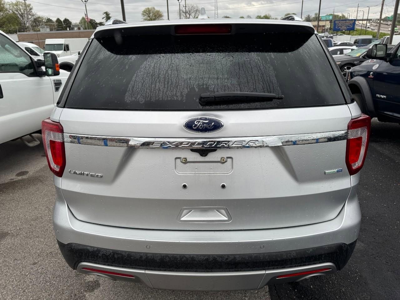 Used 2016 Ford Explorer Limited image 4