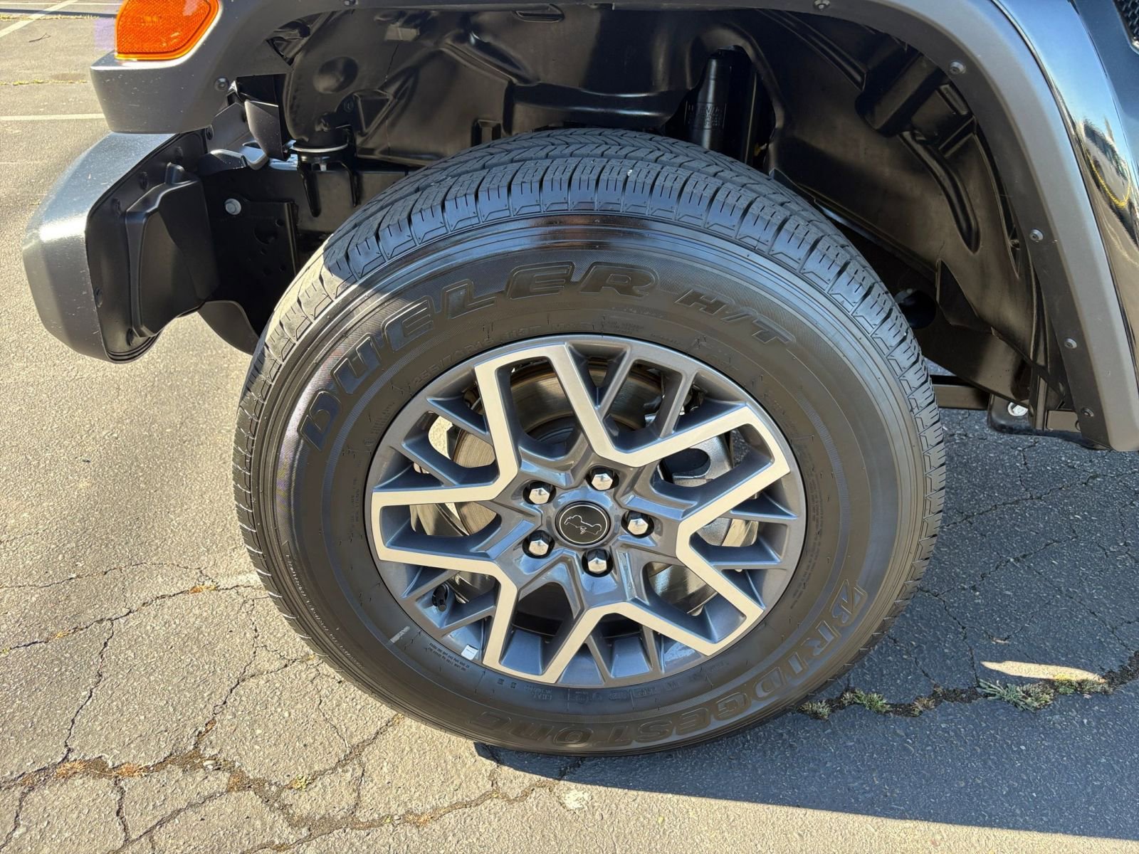 Used 2025 Jeep Wrangler Sahara AWD/4WD image 30