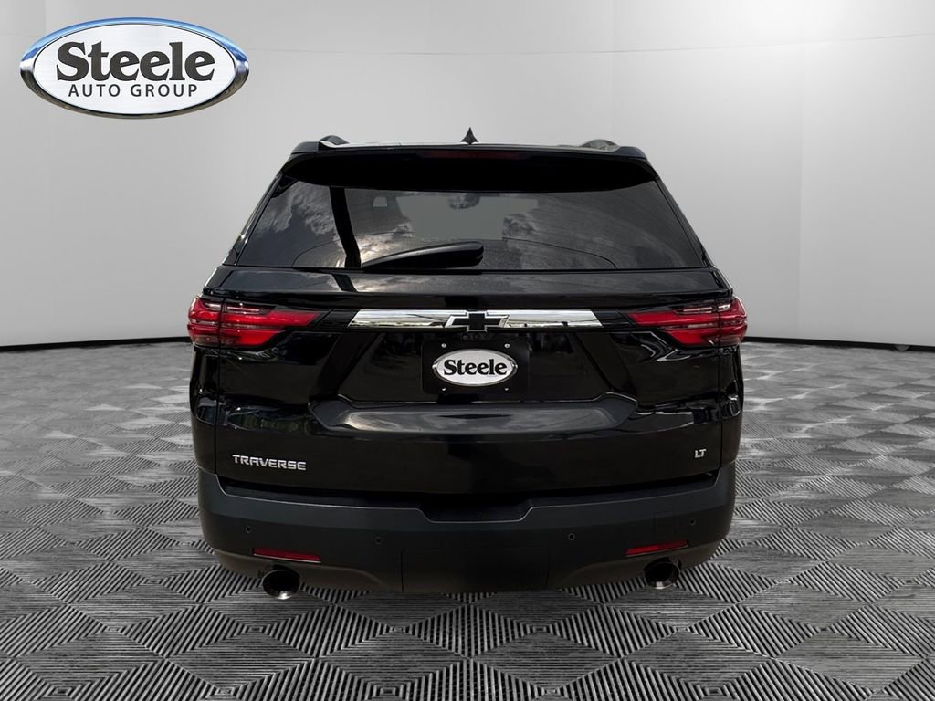 Used 2023 Chevrolet Traverse LT w/ LT Premium Package image 4