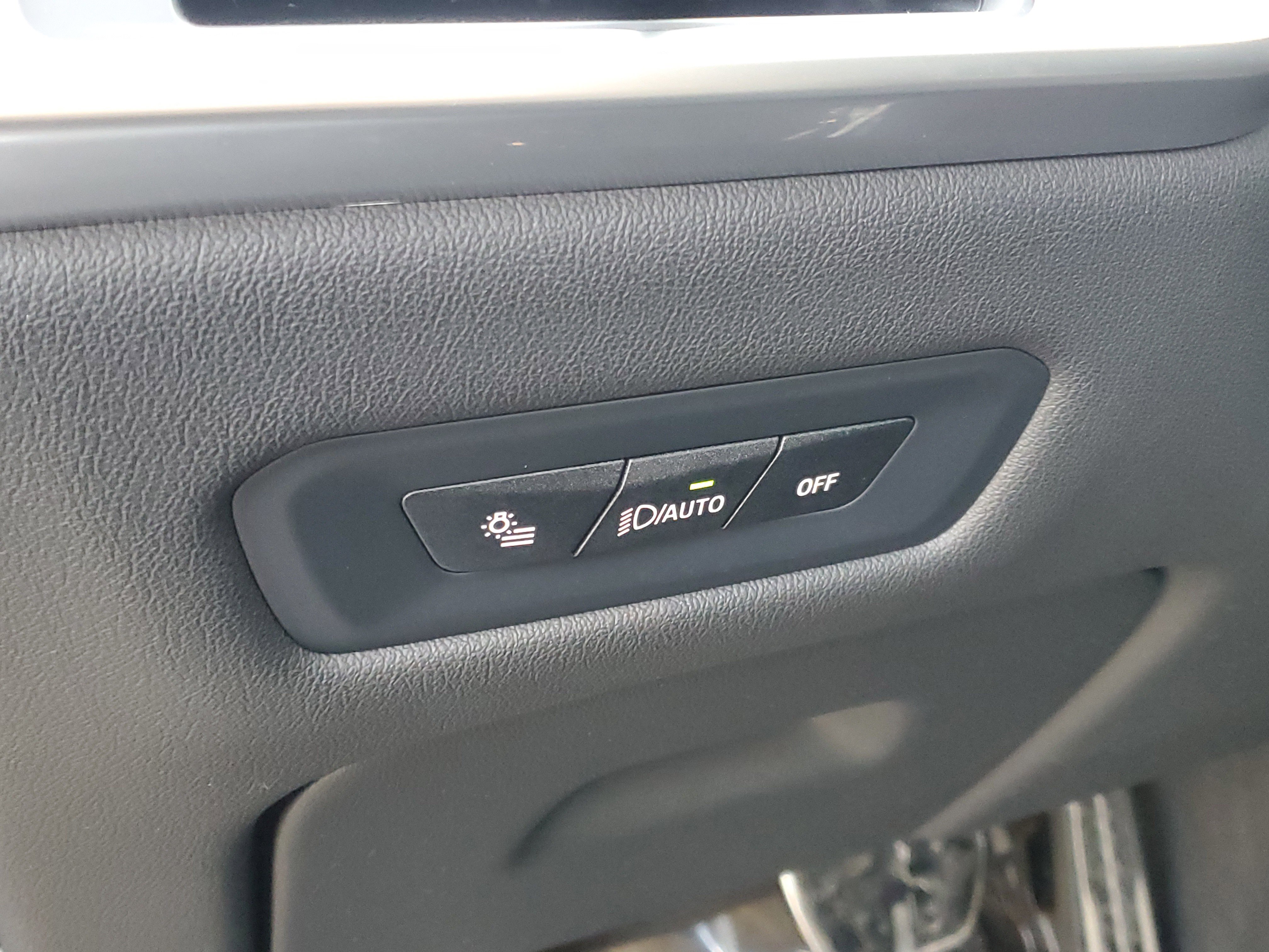 Certified 2024 BMW X6 xDrive40i w/ Parking Assistance Package image 11