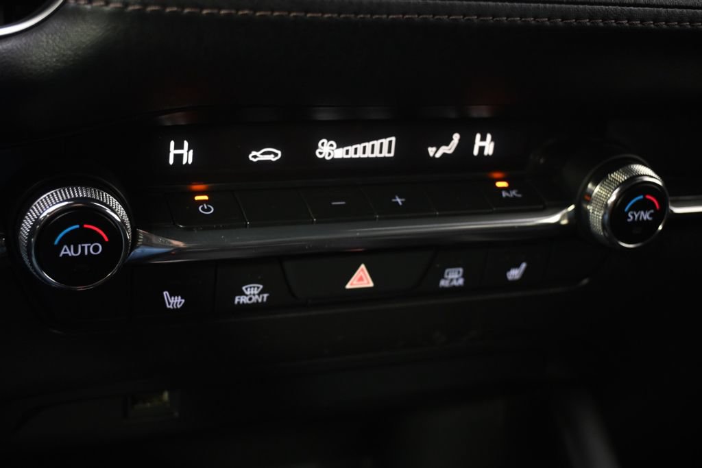 Used 2019 MAZDA MAZDA3 AWD Hatchback w/ Premium Pkg image 31