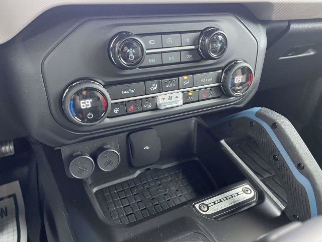 Used 2024 Ford Bronco Wildtrak AWD/4WD image 32