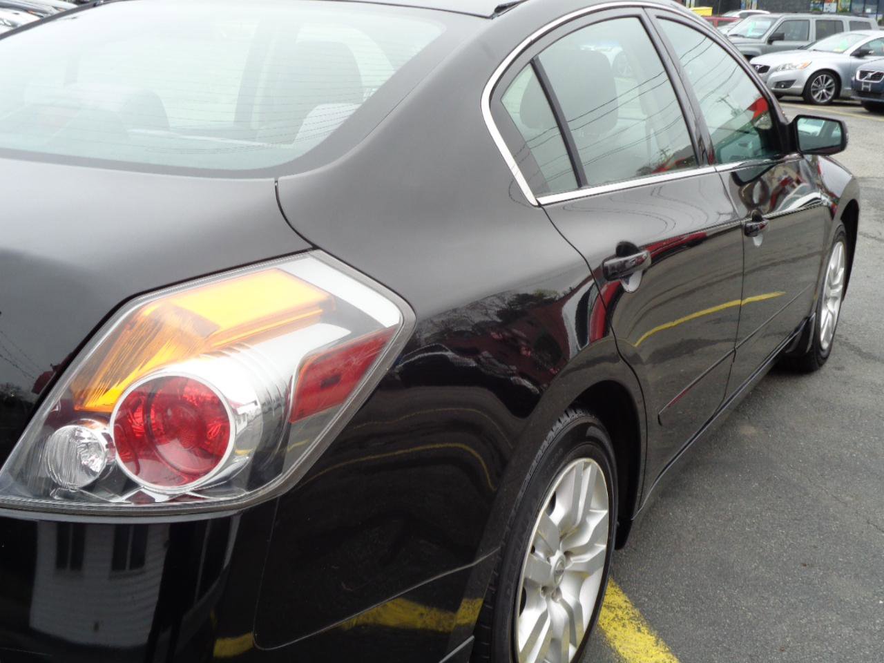 Used 2009 Nissan Altima 2.5 S FWD image 16