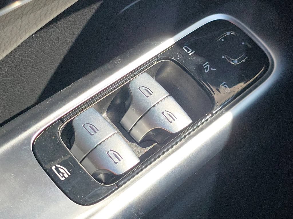 New 2026 Mercedes-Benz C 300 4MATIC Sedan image 28
