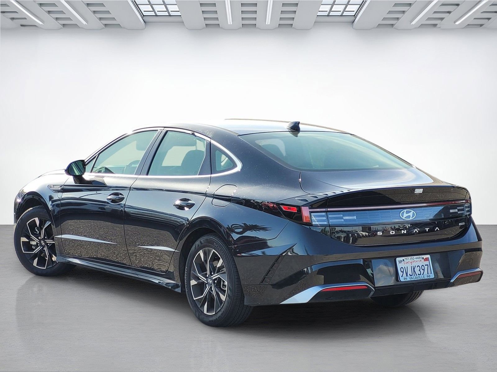 Certified 2025 Hyundai Sonata SEL AWD/4WD image 13