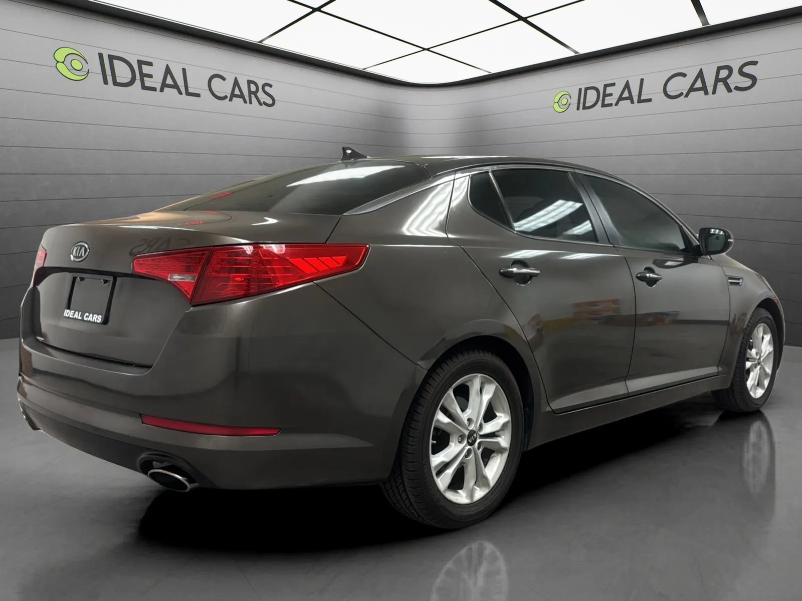 Used 2011 Kia Optima EX FWD image 5