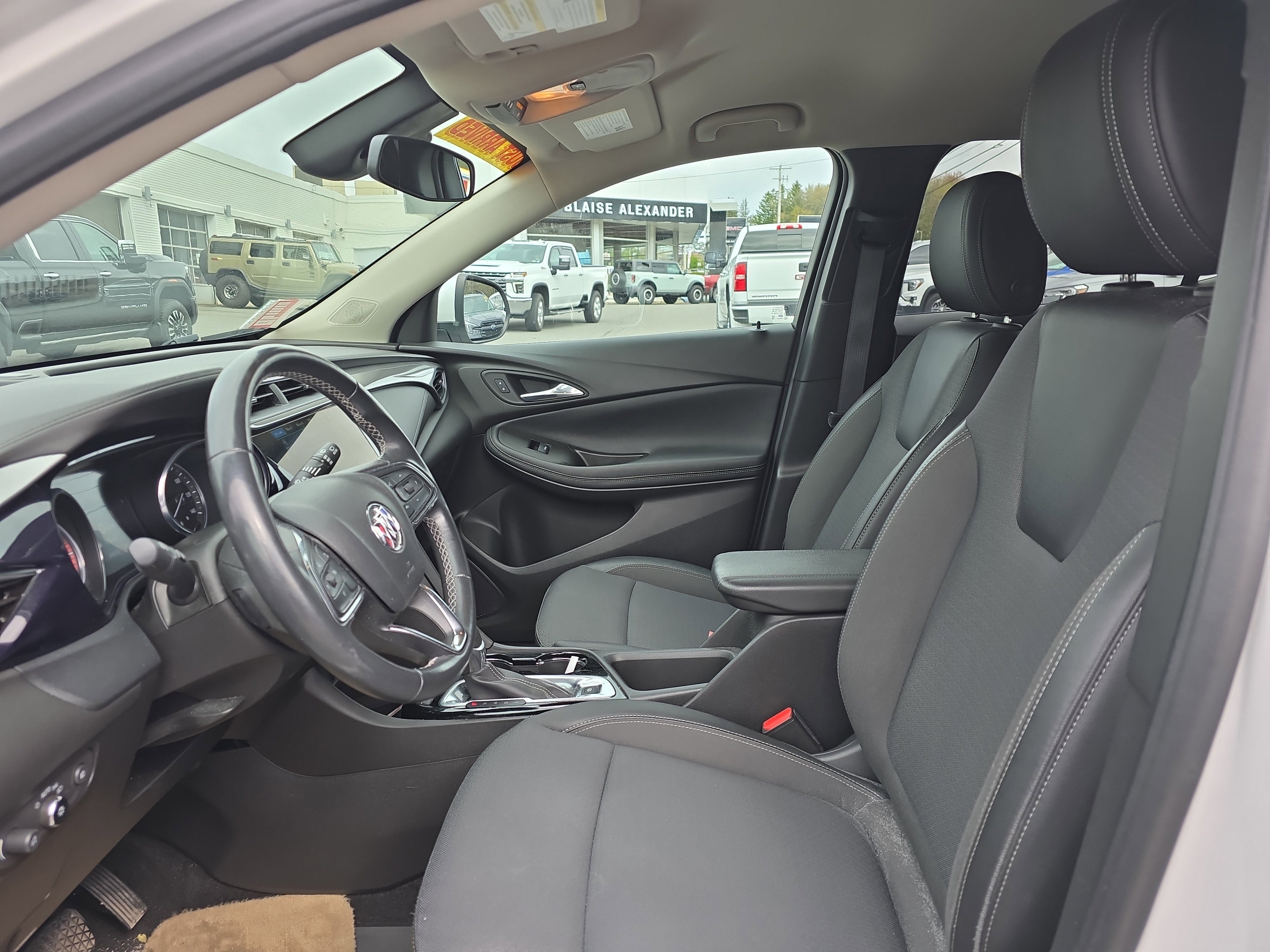 Used 2022 Buick Encore GX Select w/ Sport Touring Package AWD/4WD image 13
