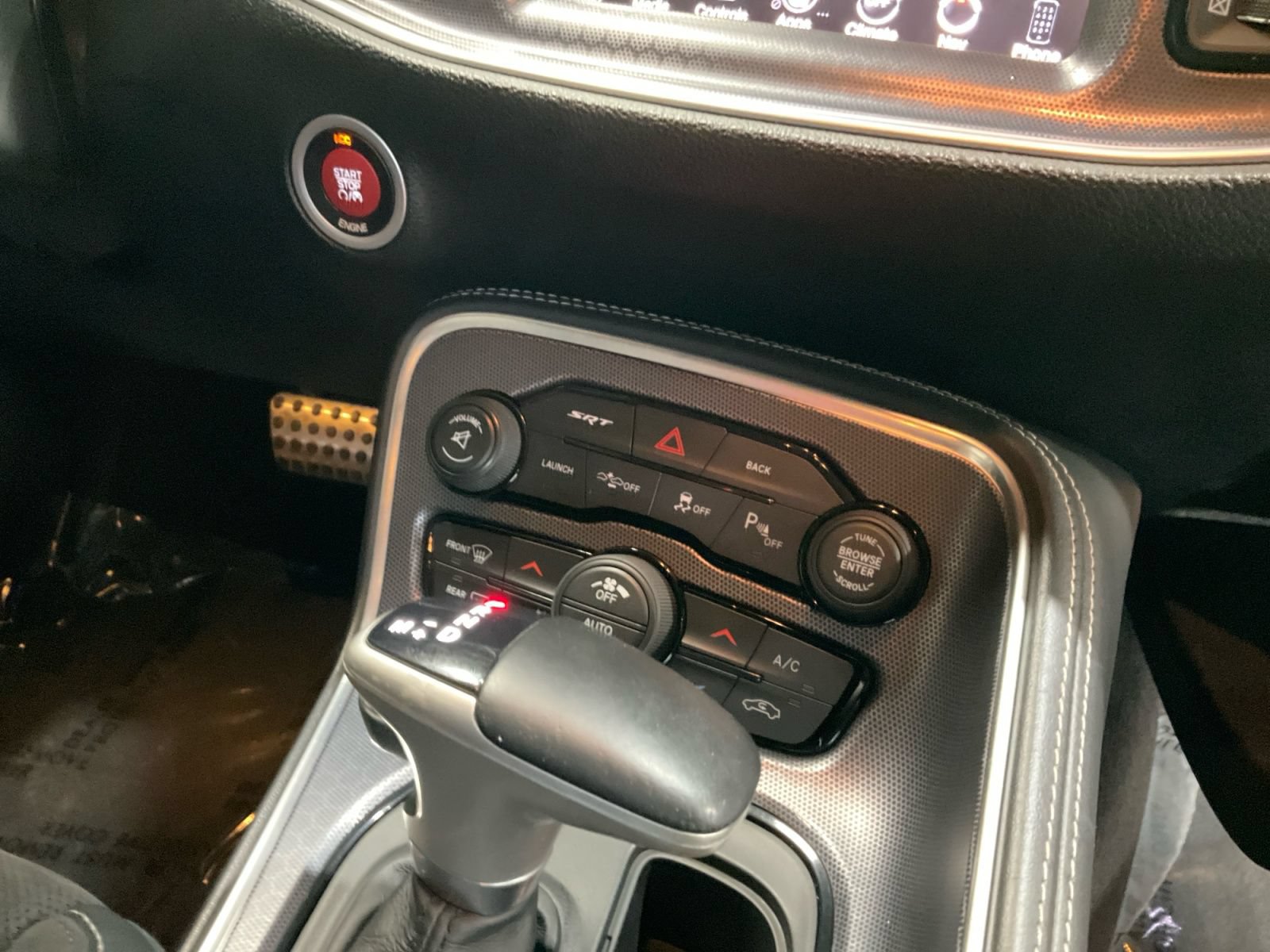 Used 2016 Dodge Challenger SRT w/ Technology Group RWD image 21
