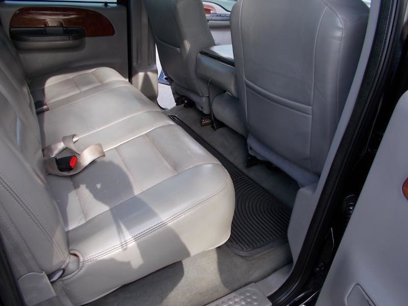 Used 2004 Ford F350 Lariat AWD/4WD image 26