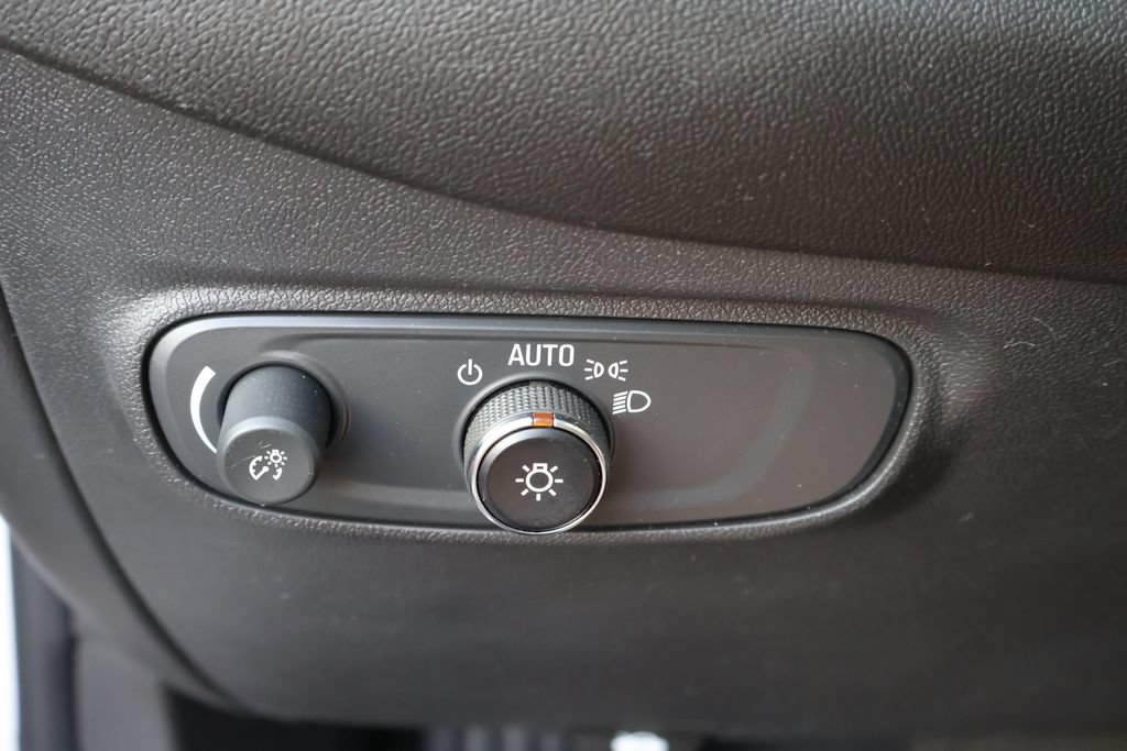 Used 2024 Chevrolet Equinox LS w/ LS Convenience Package FWD image 16