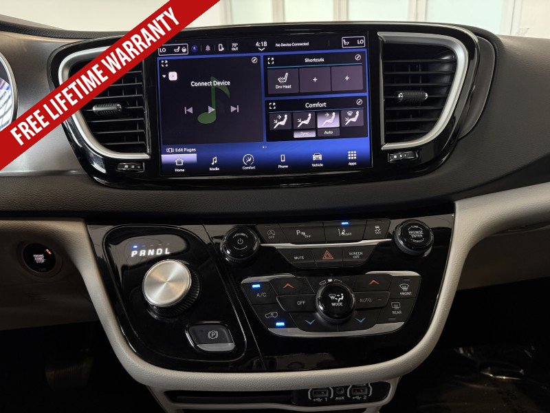 Used 2023 Chrysler Pacifica Touring-L FWD image 40