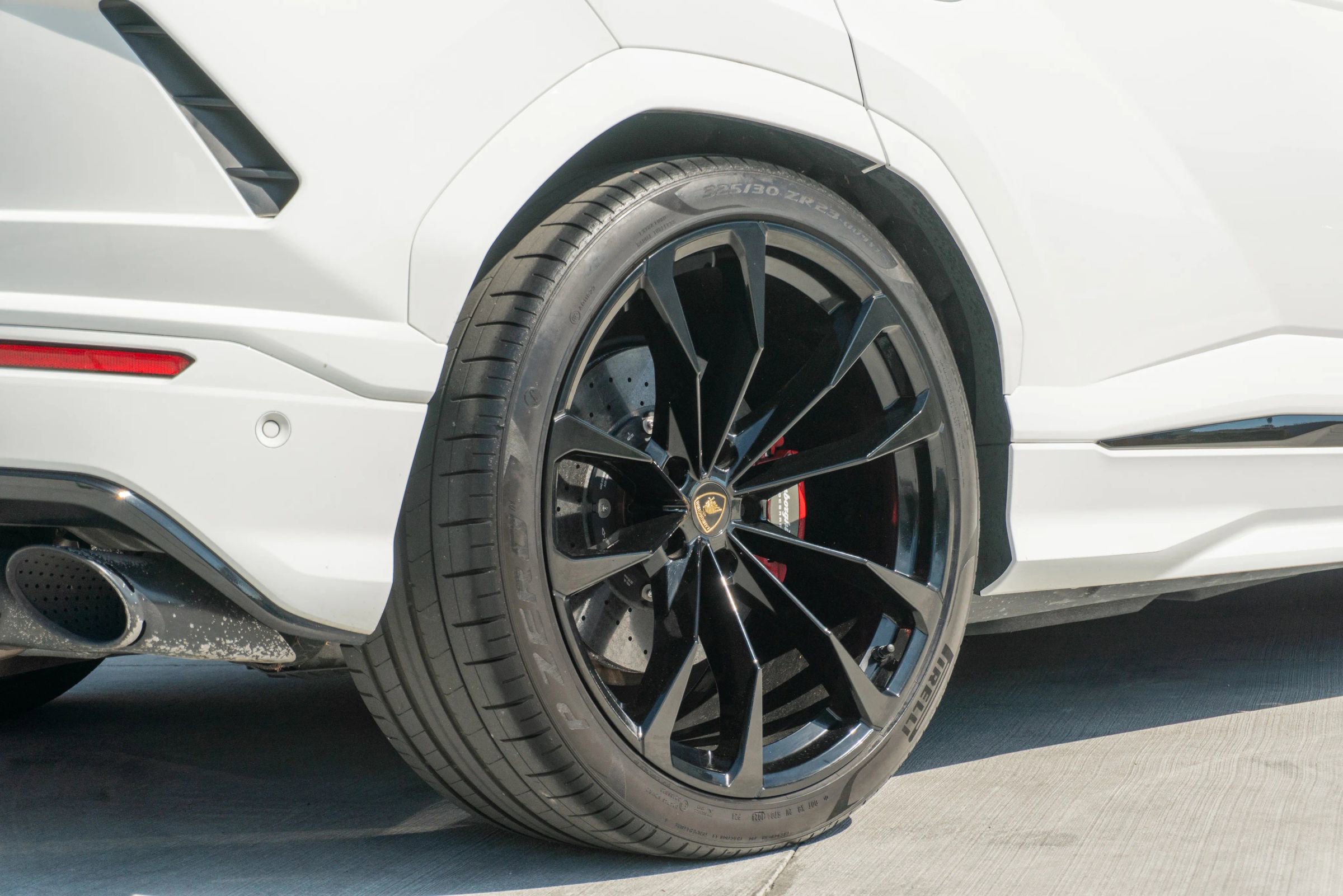 Used 2021 Lamborghini Urus image 39