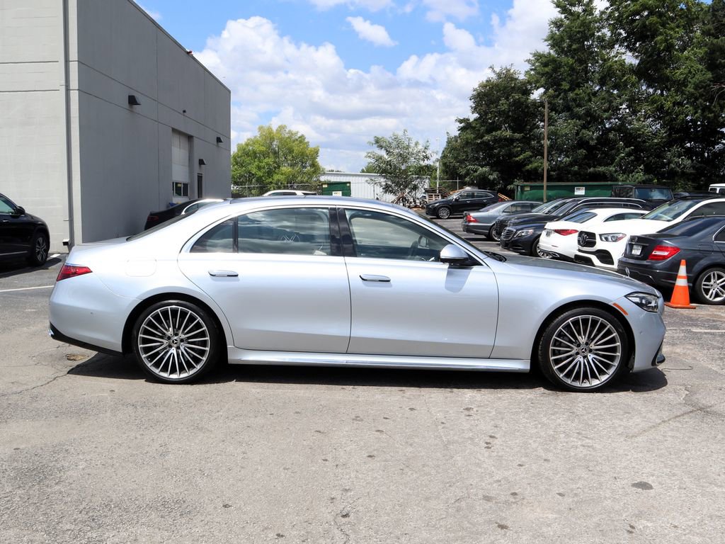 Used 2023 Mercedes-Benz S 580 4MATIC Sedan image 2