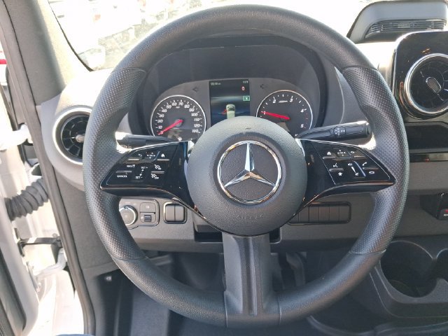 Used 2025 Mercedes-Benz Sprinter 2500 image 14