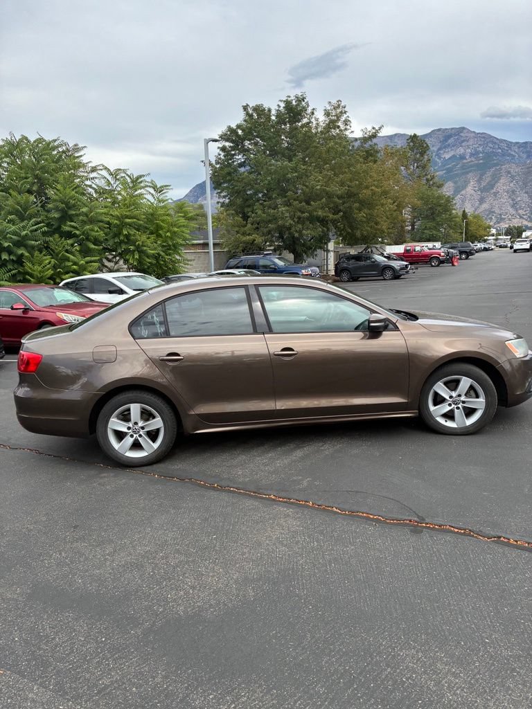 Used 2012 Volkswagen Jetta TDI FWD image 41