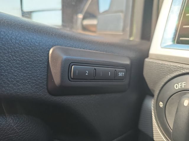 Used 2017 Nissan Titan PRO-4X w/ Pro-4x Convenience Package AWD/4WD image 29