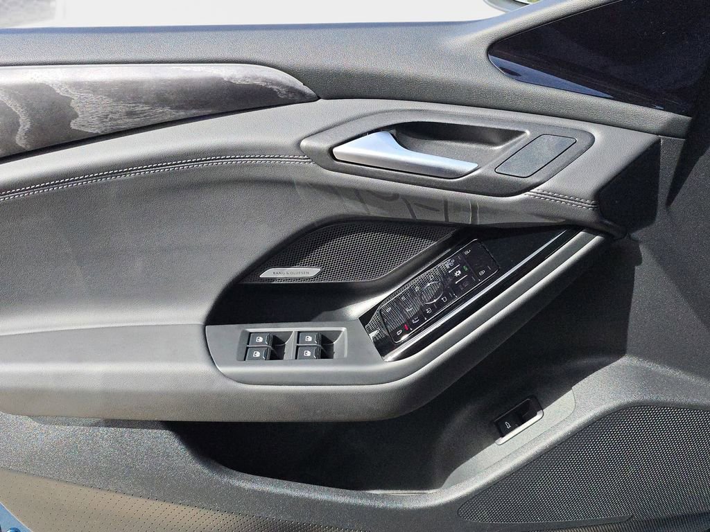 Certified 2025 Audi A6 e-tron Premium Plus w/ Premium Plus image 18