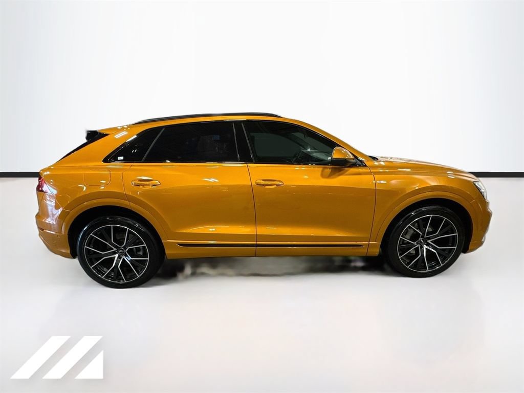 Used 2019 Audi Q8 Prestige w/ Luxury Package AWD/4WD image 4