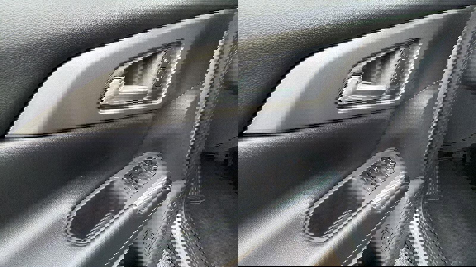 Certified 2026 Chevrolet Traverse LT image 12