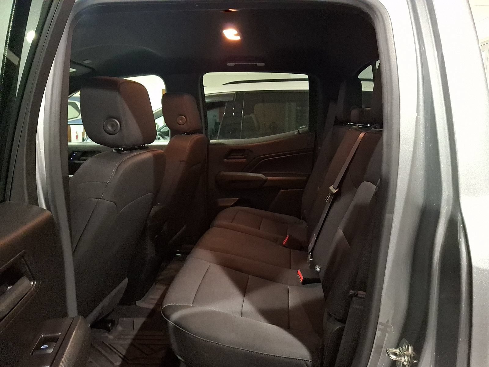 Used 2024 Chevrolet Colorado W/T w/ WT Convenience Package II RWD image 9
