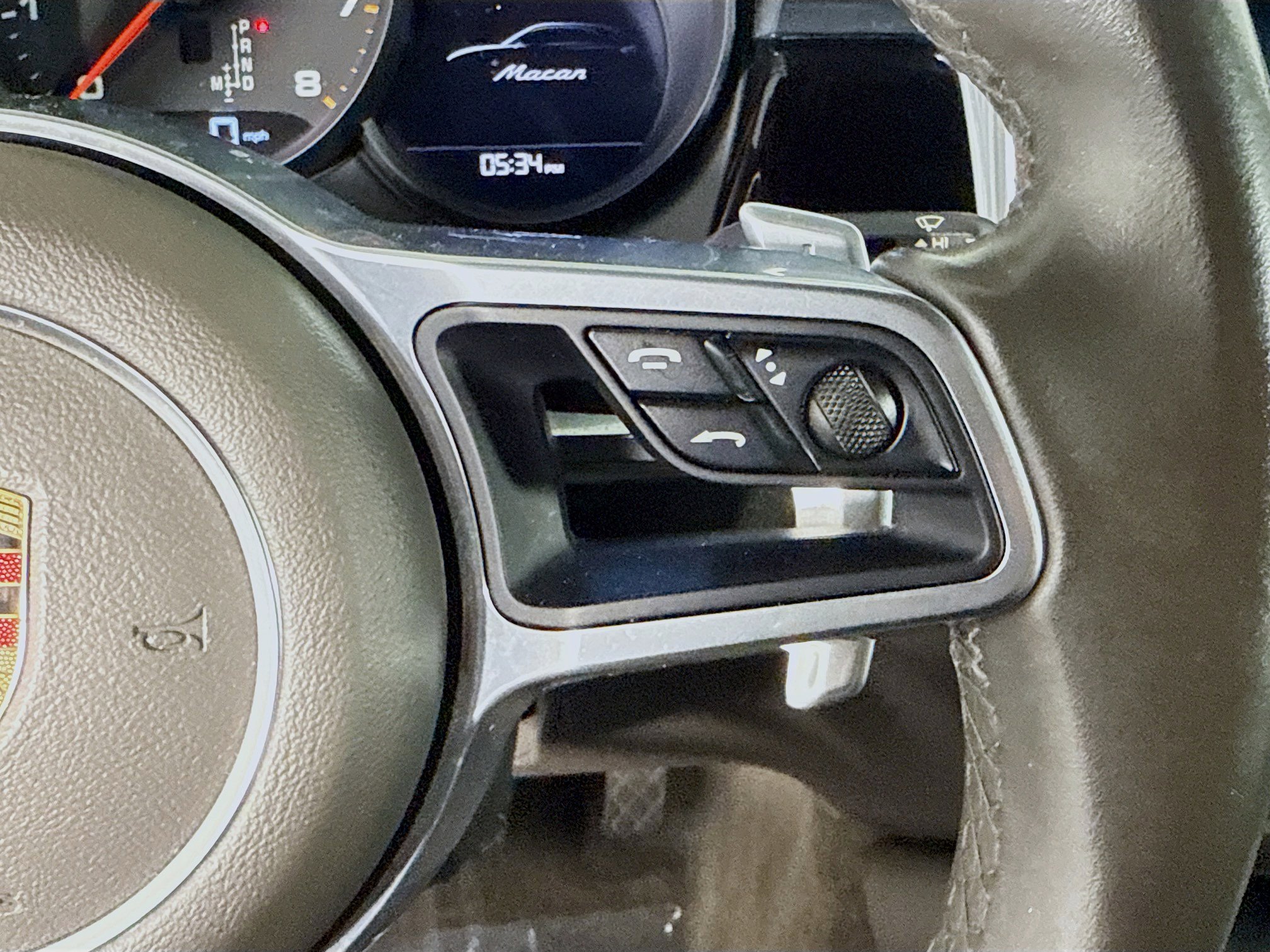 Used 2020 Porsche Macan image 15